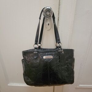 Coach Vintage Gallery Logo Embossed Patent Leather F19462 Classic Minimalist Y2K